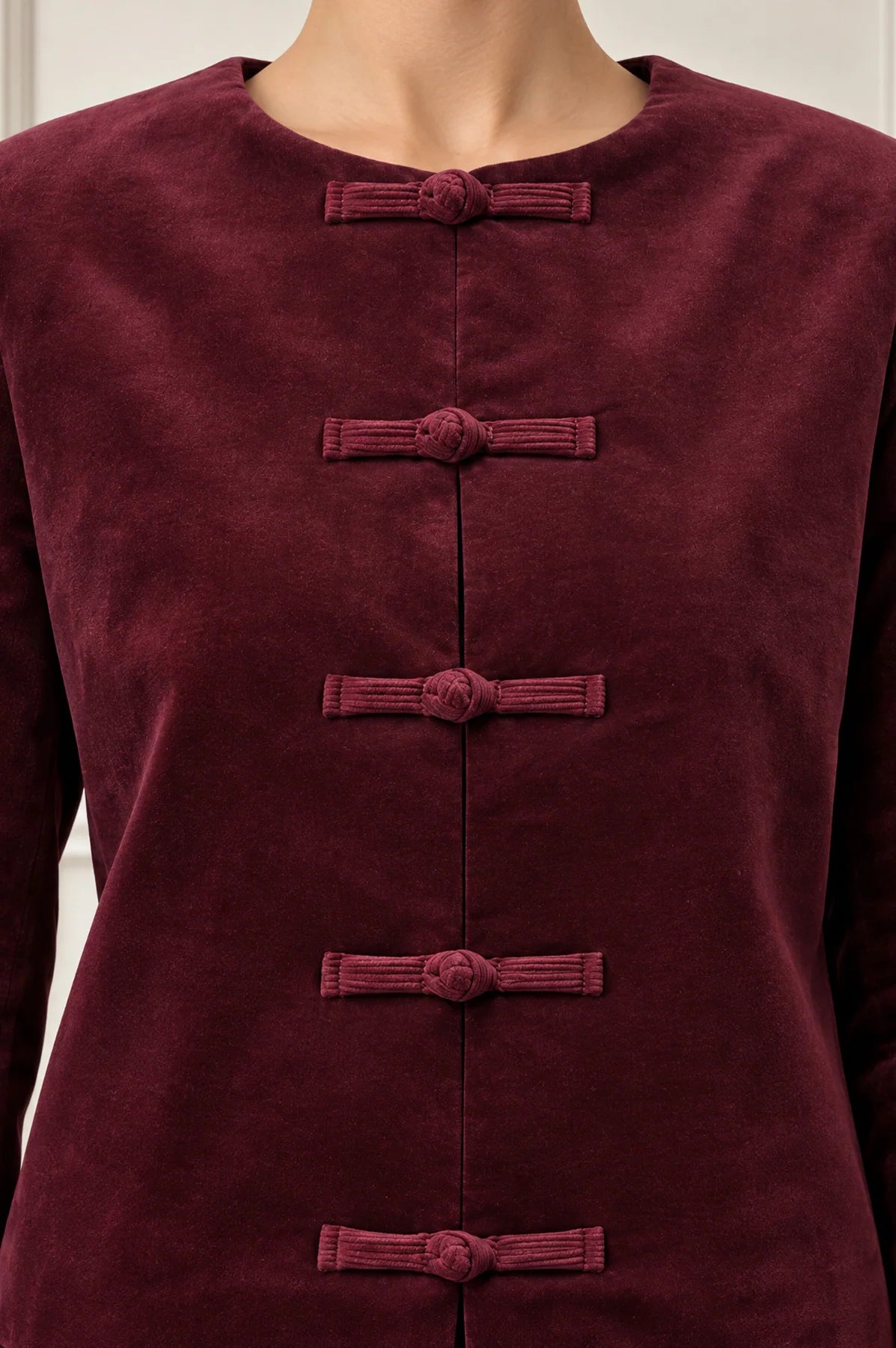 CROPPED FRENCH KNOT JACKET - Burgundy