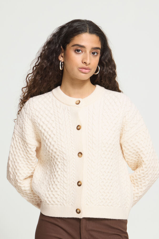 ICHI CABLE KNIT CARDIGAN - Cream Birch