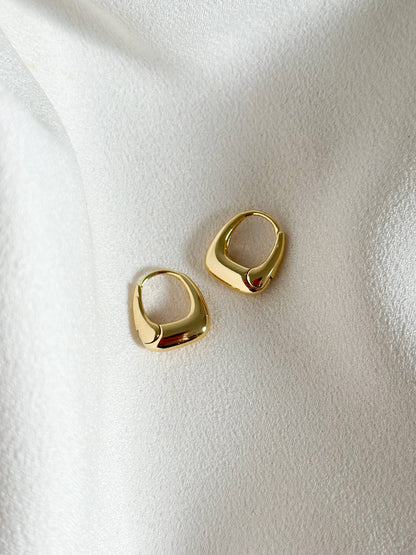 18K Gold Plated Trapezoid huggie hoop earrings 