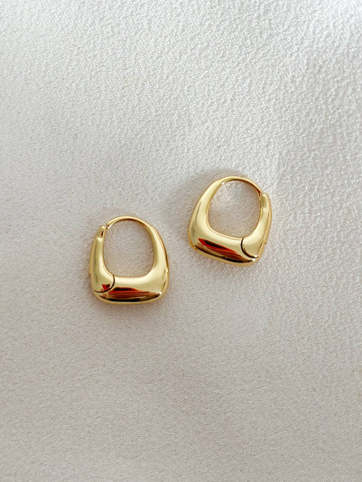 18K Gold Plated Trapezoid huggie hoop earrings 