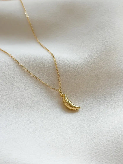 18k Gold Croissant Pendant Necklace